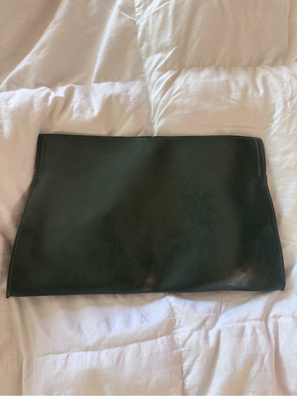 Classic Dark Green Men’s Leather Clutch